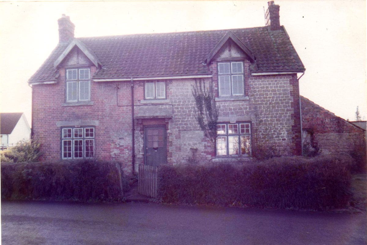 Cottage in St Mary's Lane before renovation in 1983